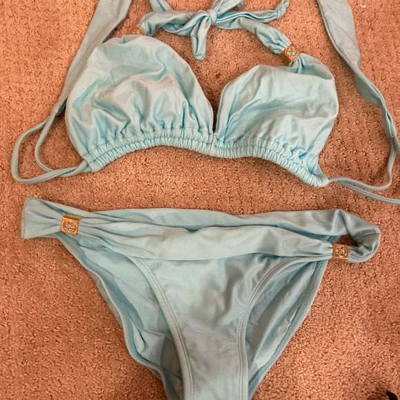 Vix bikini - Picture 1 of 4